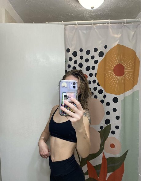 Nacktes geleaktes OnlyFans-Foto von Powerfulclit
