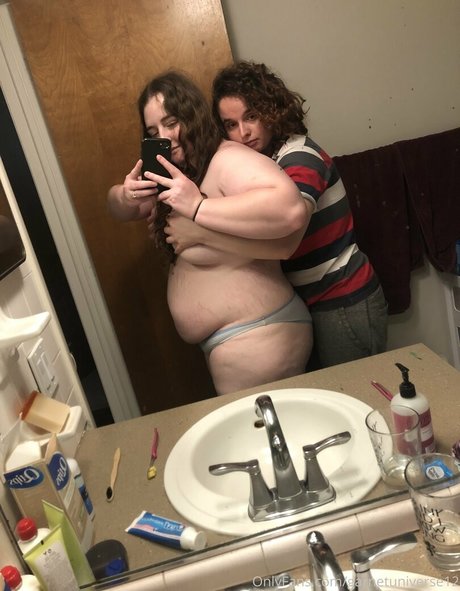 Nacktes geleaktes OnlyFans-Foto von Garnetuniverse12
