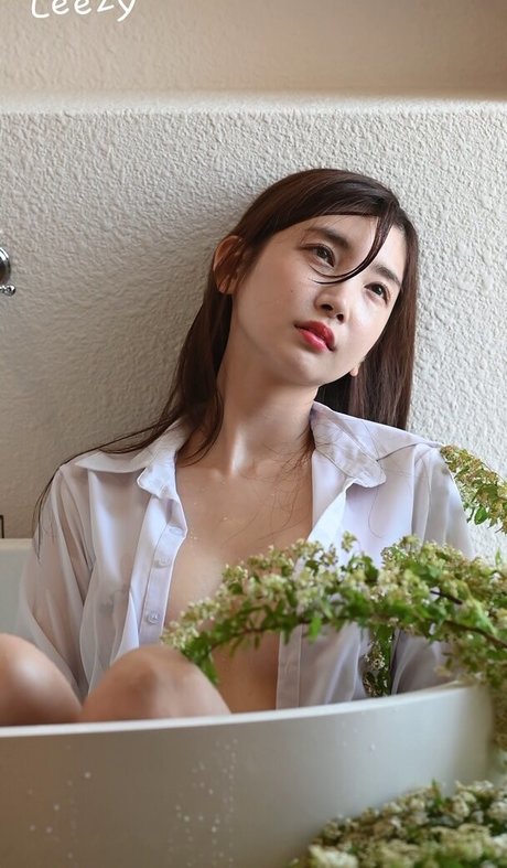 Nacktes geleaktes OnlyFans-Foto von Lee Haein Leezy