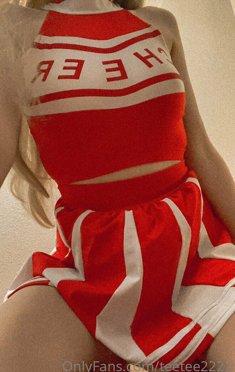 Nacktes geleaktes OnlyFans-Foto von Teetee2222