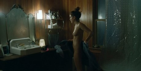 Nacktes geleaktes OnlyFans-Foto von Riley Keough