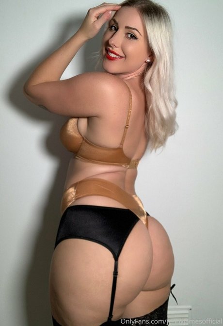 Nacktes geleaktes OnlyFans-Foto von Jenny James