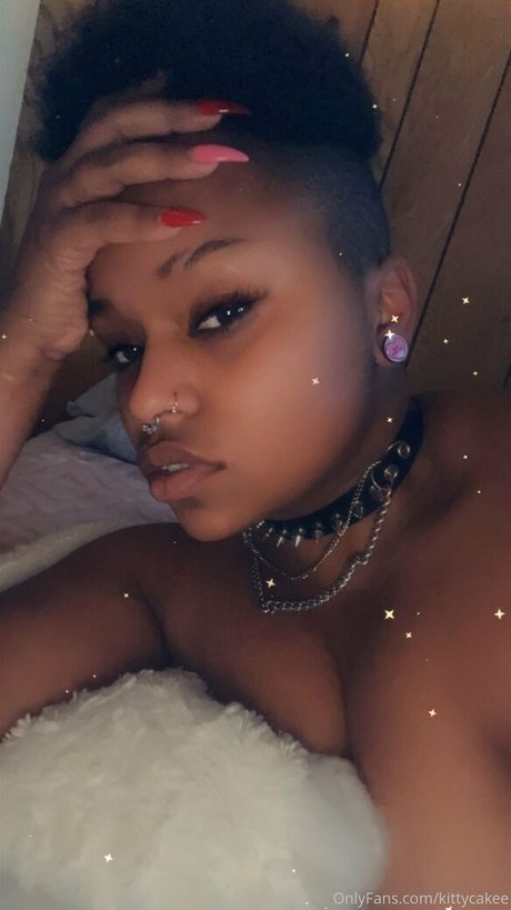 Nacktes geleaktes OnlyFans-Foto von Jewelkitten