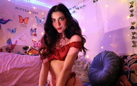 Nacktes geleaktes OnlyFans-Foto von Emmymfc