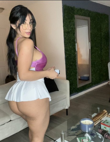 Nacktes geleaktes OnlyFans-Foto von Hinataonig