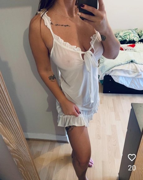 Nacktes geleaktes OnlyFans-Foto von Helenamodele