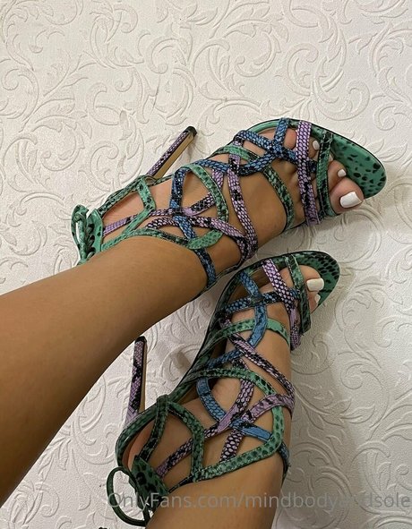 Nacktes geleaktes OnlyFans-Foto von Mindbodyandsole