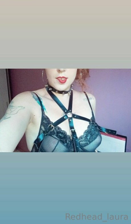 Nacktes geleaktes OnlyFans-Foto von Redheadlaura