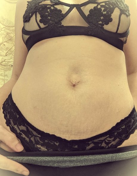 Nacktes geleaktes OnlyFans-Foto von Layannadoromitji