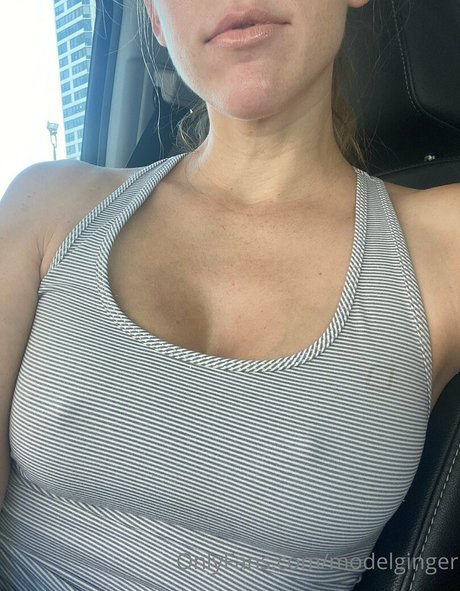 Nacktes geleaktes OnlyFans-Foto von Modelginger