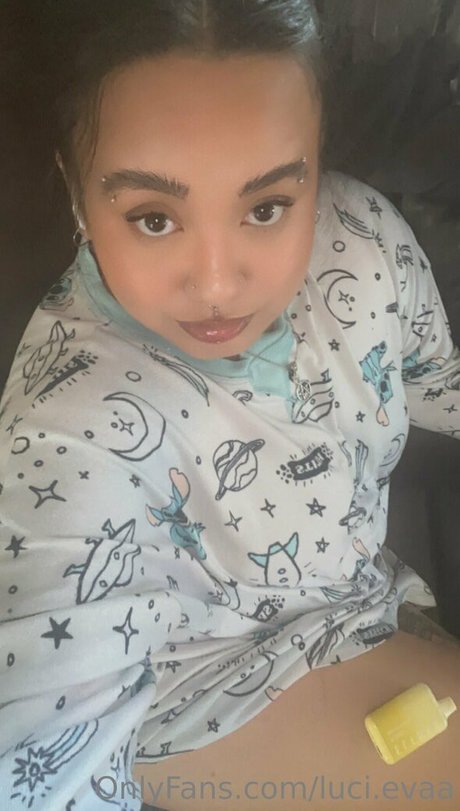 Nacktes geleaktes OnlyFans-Foto von Lucievaa