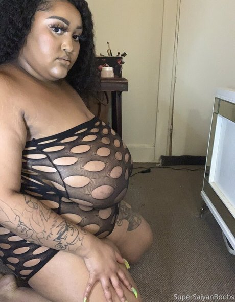 Nacktes geleaktes OnlyFans-Foto von Supersaiyanboobs