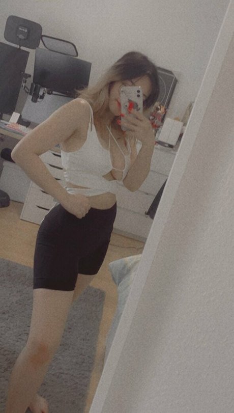 Nacktes geleaktes OnlyFans-Foto von Xktie