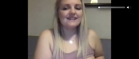 Nacktes geleaktes OnlyFans-Foto von Jessylou