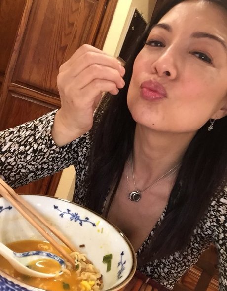 Mingna Wen