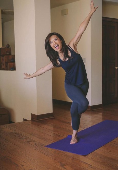 Ming-Na Wen