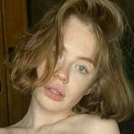 Nacktes geleaktes OnlyFans-Foto von Lillluuuvip
