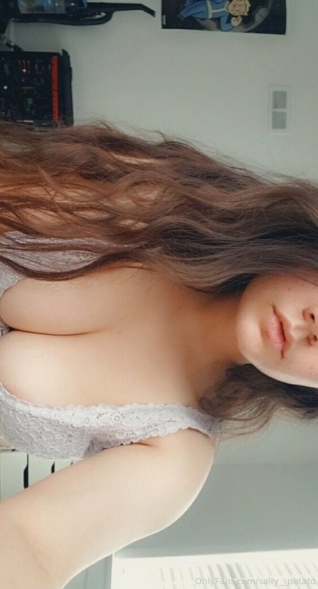 Nacktes geleaktes OnlyFans-Foto von Saltypotato