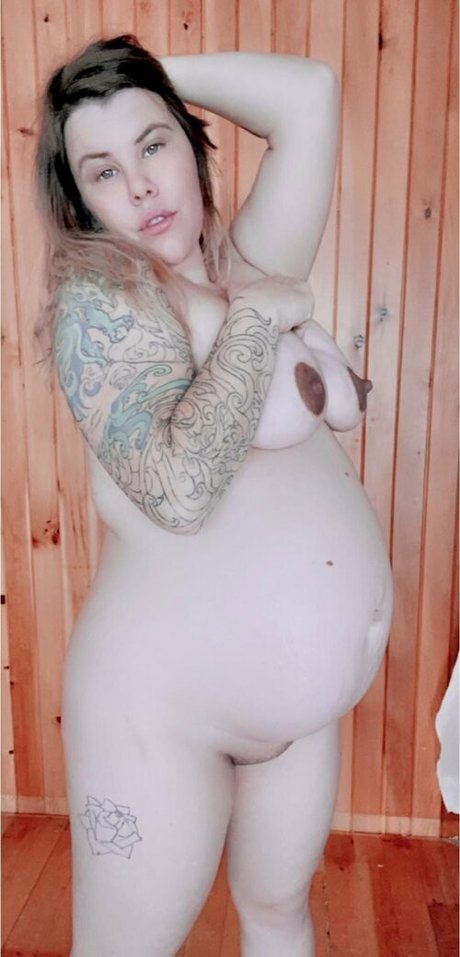 Nacktes geleaktes OnlyFans-Foto von Lilythemilf