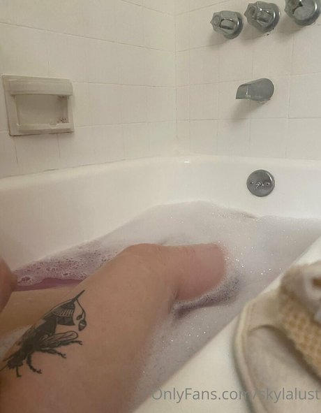 Nacktes geleaktes OnlyFans-Foto von Hquinnla