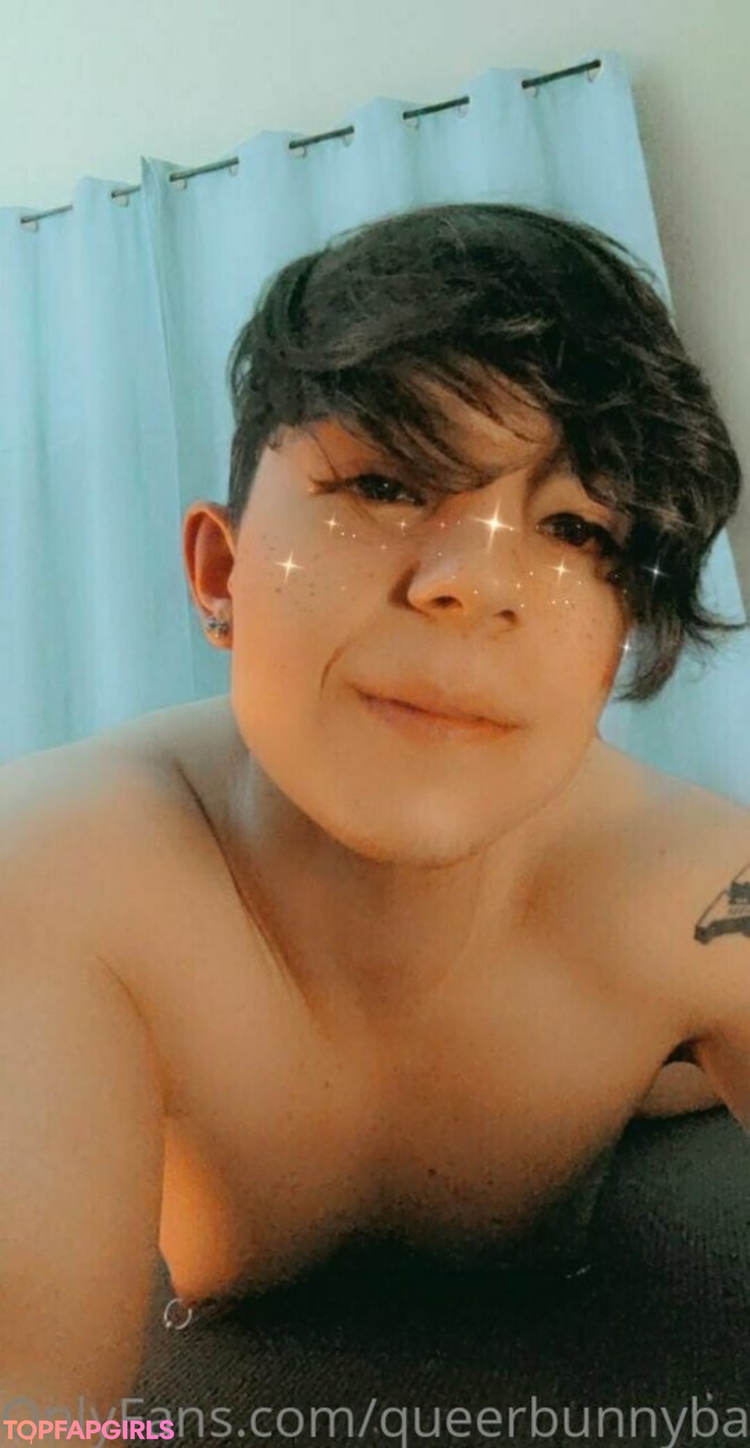 Nacktes geleaktes OnlyFans-Foto von Queerbunnybabe #1219
