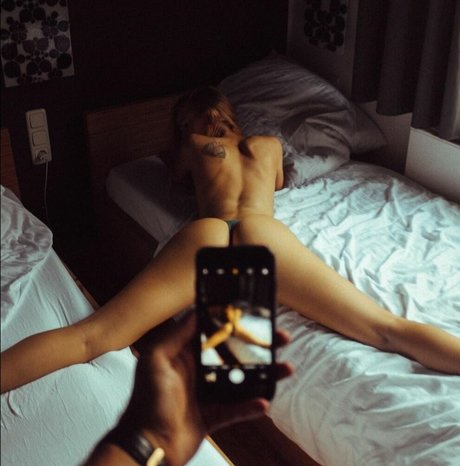 Nacktes geleaktes OnlyFans-Foto von Katha Aomodels