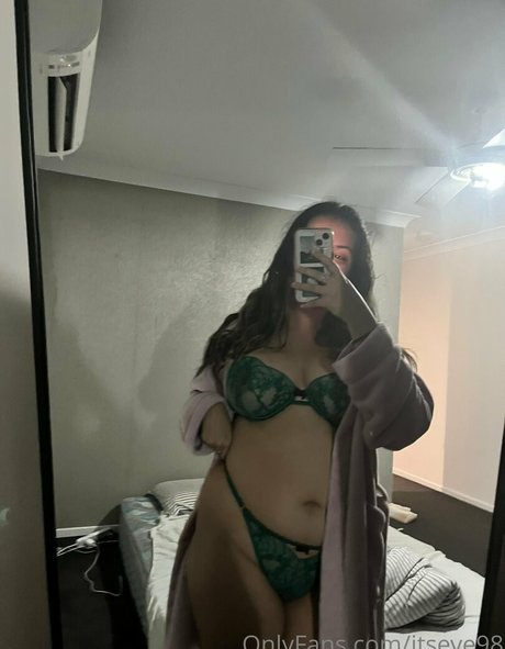 Nacktes geleaktes OnlyFans-Foto von Itseve98