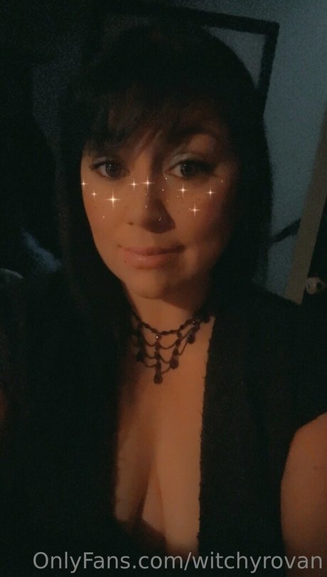 Nacktes geleaktes OnlyFans-Foto von Witchyrovan