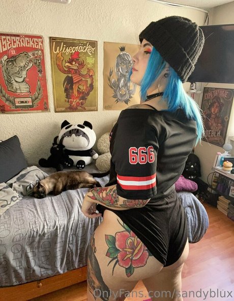 Sandyblux
