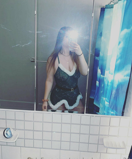 Nacktes geleaktes OnlyFans-Foto von Maskedmommy20