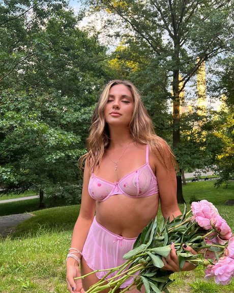 Nacktes geleaktes OnlyFans-Foto von Karina Achaeva