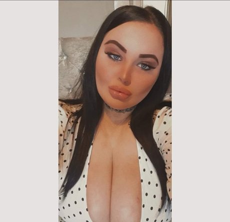 Nacktes geleaktes OnlyFans-Foto von Ebony Marie