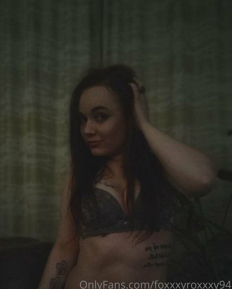 Nacktes geleaktes OnlyFans-Foto von Foxxxyroxxxy94