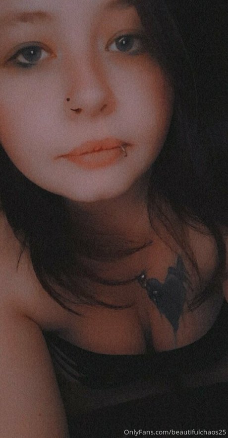 Nacktes geleaktes OnlyFans-Foto von Beautifulchaos25