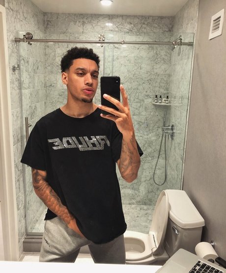 Nacktes geleaktes OnlyFans-Foto von Thuggers World
