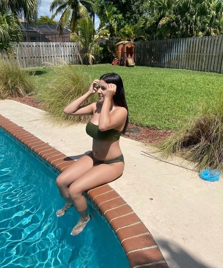 Nacktes geleaktes OnlyFans-Foto von Lizzy Rae