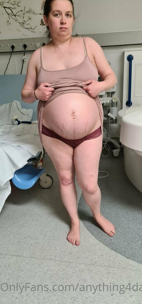 Nacktes geleaktes OnlyFans-Foto von Anything4daddyvip