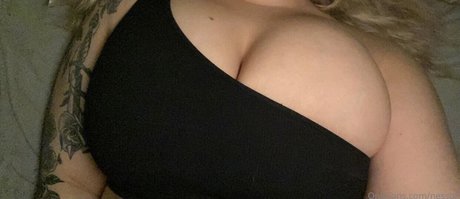 Nacktes geleaktes OnlyFans-Foto von Nessmarie