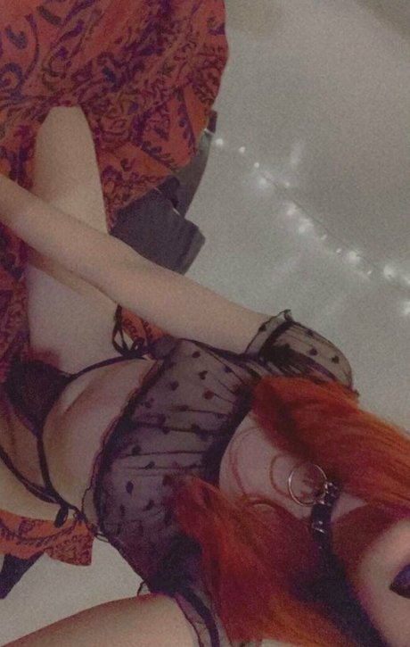 Nacktes geleaktes OnlyFans-Foto von Emh0rr0r