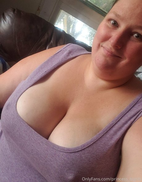 Nacktes geleaktes OnlyFans-Foto von Princessbigtits