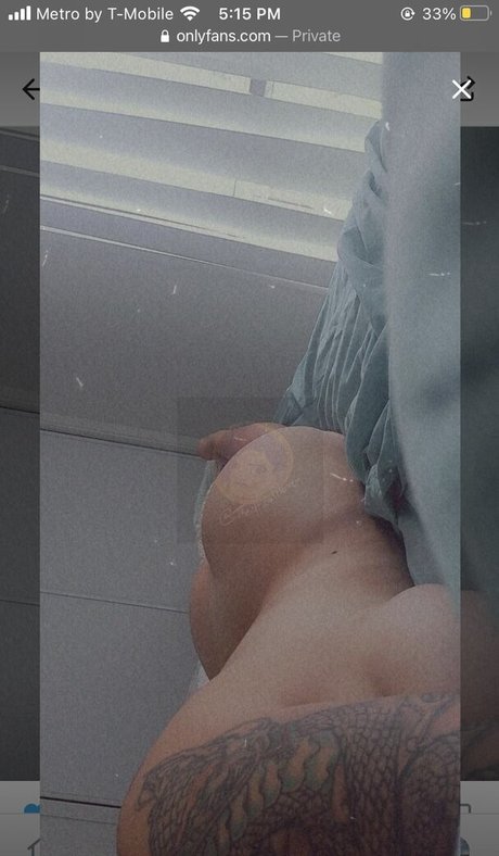 Nacktes geleaktes OnlyFans-Foto von Theofficialhoney