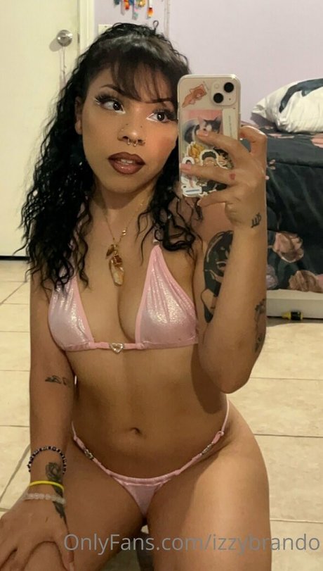 Nacktes geleaktes OnlyFans-Foto von Izzykento