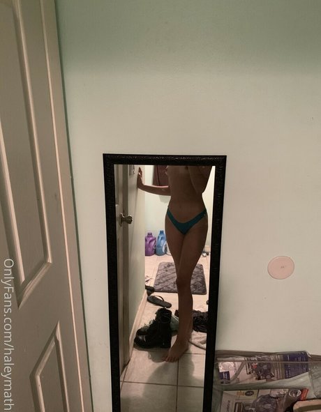 Nacktes geleaktes OnlyFans-Foto von Haleymathias
