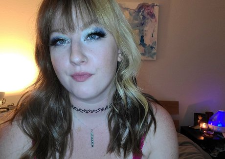 Nacktes geleaktes OnlyFans-Foto von Dominosweets