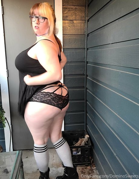 Nacktes geleaktes OnlyFans-Foto von Dominosweets