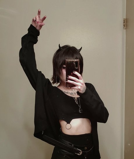 Nacktes geleaktes OnlyFans-Foto von Gothkitteenfree