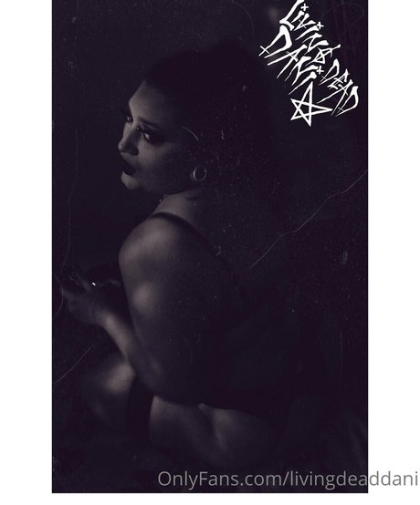Livingdeaddani