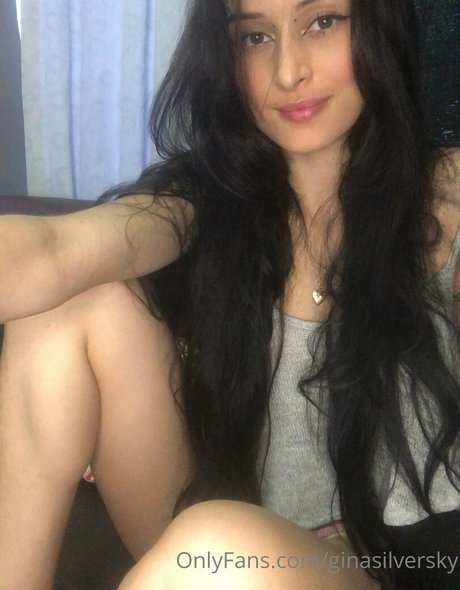 Nacktes geleaktes OnlyFans-Foto von Ginasilversky
