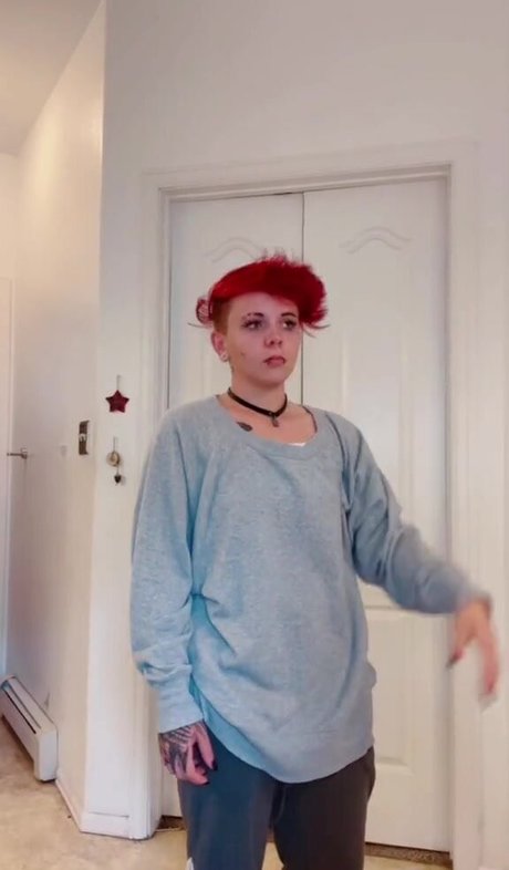 Nacktes geleaktes OnlyFans-Foto von Lilpushpop