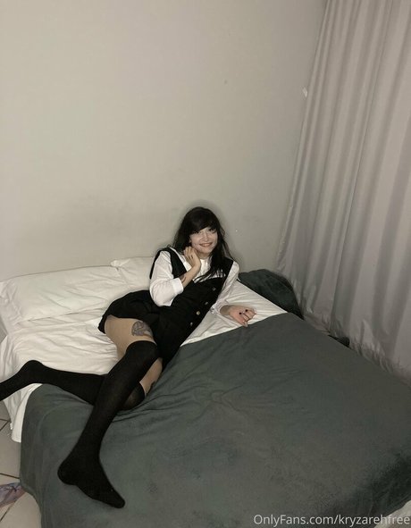 Nacktes geleaktes OnlyFans-Foto von Kryzarehfree